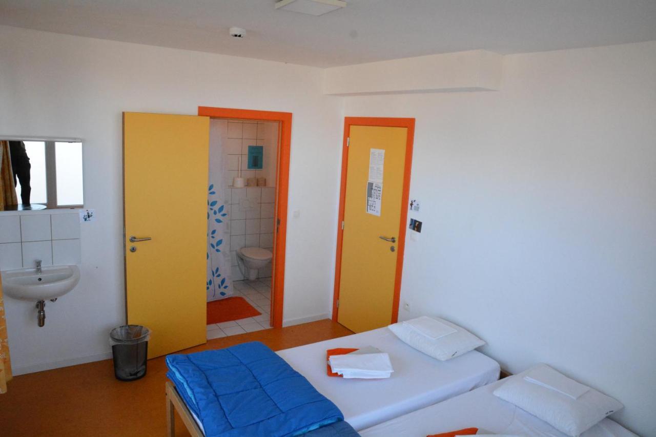 Le Fagotin - Youth Hostel Стумон Экстерьер фото