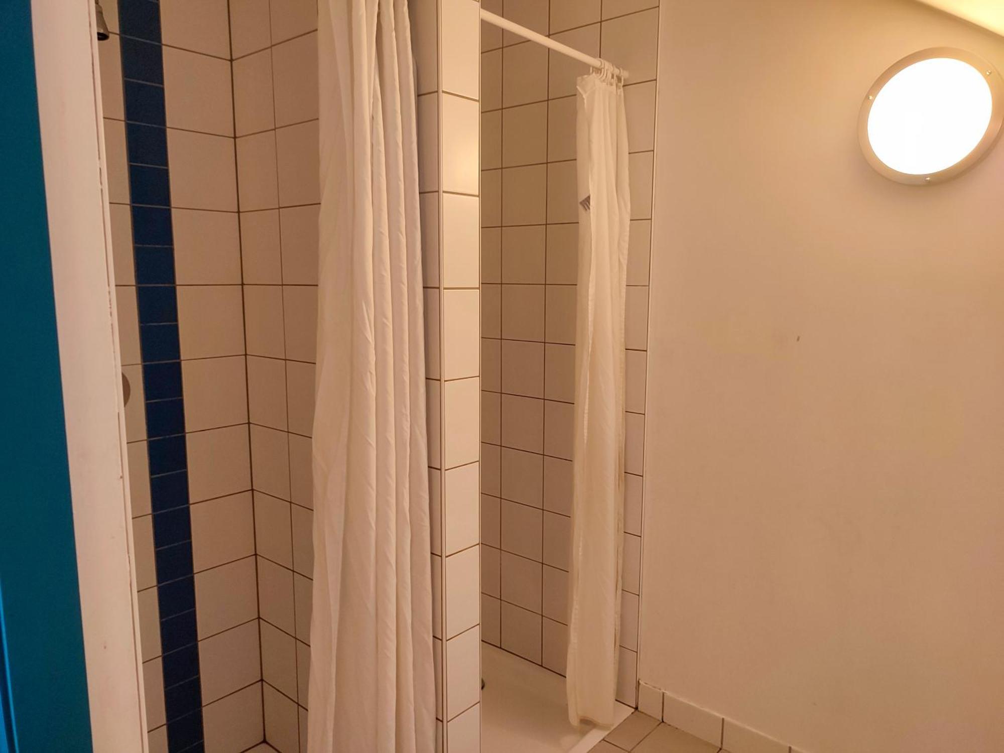 Le Fagotin - Youth Hostel Стумон Экстерьер фото