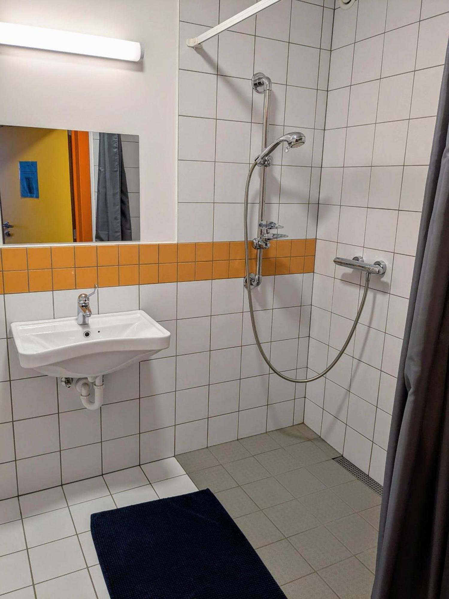 Le Fagotin - Youth Hostel Стумон Экстерьер фото