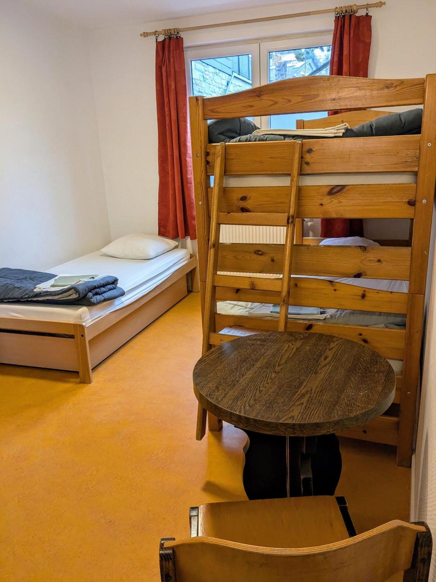 Le Fagotin - Youth Hostel Стумон Экстерьер фото