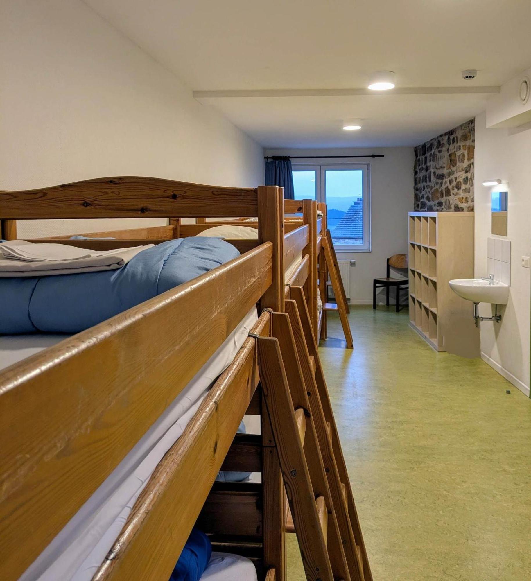 Le Fagotin - Youth Hostel Стумон Экстерьер фото